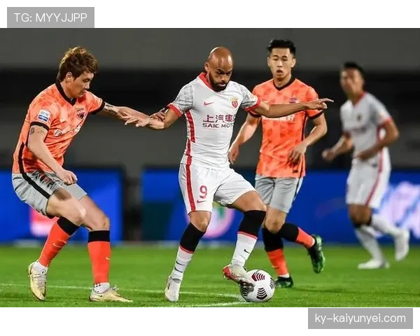 奥斯卡如何通过连续盘带突破强化中场主导作用