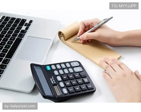 姆巴佩早餐点三份外卖，账单比我一个月工资还厚