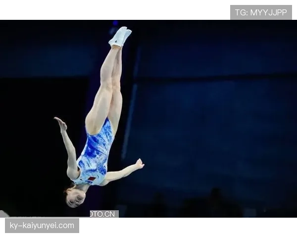 朱雪莹家的蹦床是镶金边的吧？